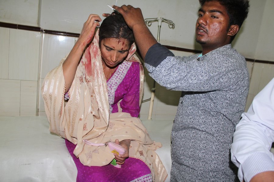 Φονικός σεισμός 7,5 Ρίχτερ στο Αφγανιστάν: Εκατοντάδες νεκροί -Ποδοπατήθηκαν 12 μαθήτριες [εικόνες & βίντεο] | iefimerida.gr 4