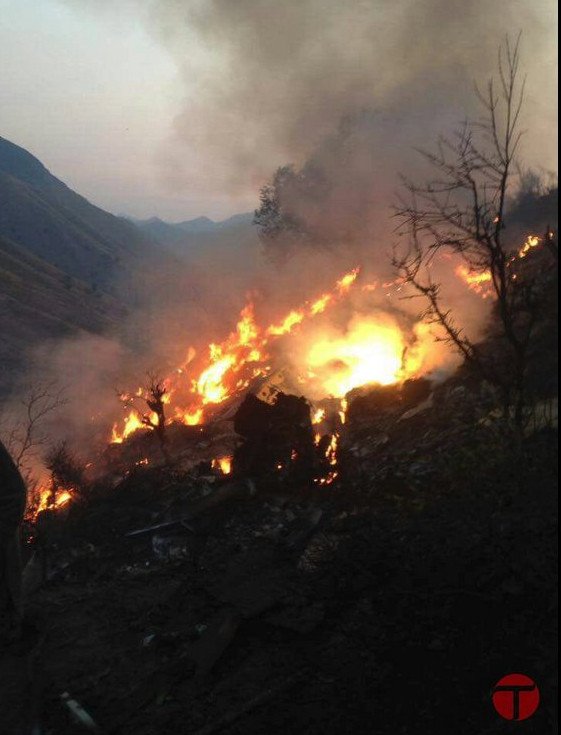 Συντριβή αεροπλάνου με 47 επιβαίνοντες στο Πακιστάν [εικόνες & βίντεο] | iefimerida.gr 3