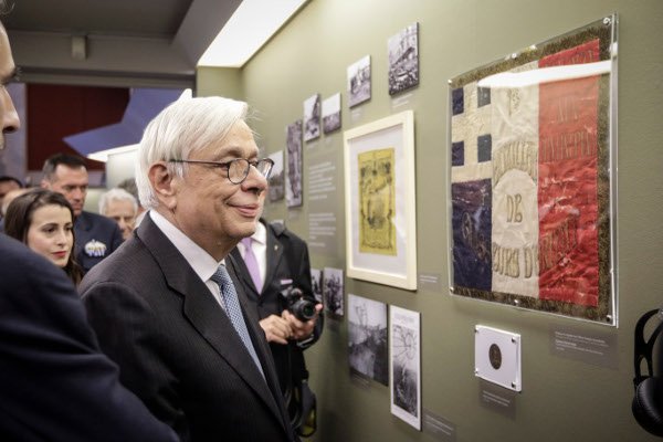 Παυλόπουλος: Η ιστορία μας διασώθηκε γιατί υπήρξαν άνθρωποι που αφιέρωσαν τη ζωή τους γι’ αυτό [εικόνες] | iefimerida.gr 4