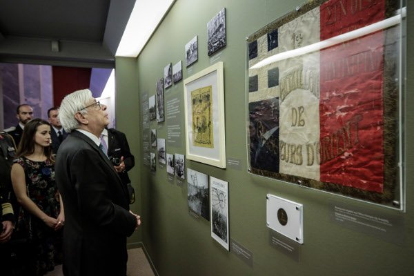 Παυλόπουλος: Η ιστορία μας διασώθηκε γιατί υπήρξαν άνθρωποι που αφιέρωσαν τη ζωή τους γι’ αυτό [εικόνες] | iefimerida.gr 5