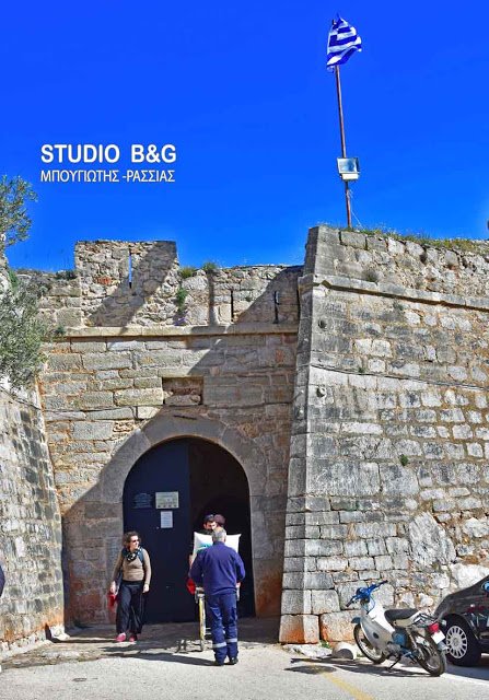 Ναύπλιο: Γάλλος μαθητής τραυματίστηκε στο Παλαμήδι [εικόνες & βίντεο] | iefimerida.gr 0