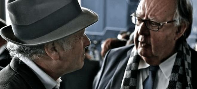 Ο δημοσιογράφος του BBC που αποκάλεσε Xoντρομπάσταρδο τον Πάγκαλο ξαναχτυπά: Η ελληνική κυβέρνηση διώκει τη Χρυσή Αυγή γιατί είναι κατά του Μνημονίου! | iefimerida.gr 0