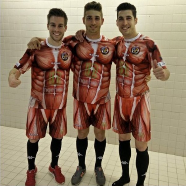 Φανέλα ομάδας βγαλμένη από... θρίλερ -Εμφάνιση ισπανικού συλλόγου προκαλεί εφιάλτες [εικόνες] | iefimerida.gr 2