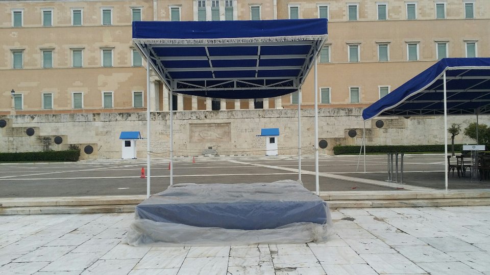 Στρατιωτική παρέλαση, γλέντια και χοροί στο Σύνταγμα στον εορτασμό της 25ης Μαρτίου -Ποιοι δρόμοι θα κλείσουν [εικόνες] | iefimerida.gr 0