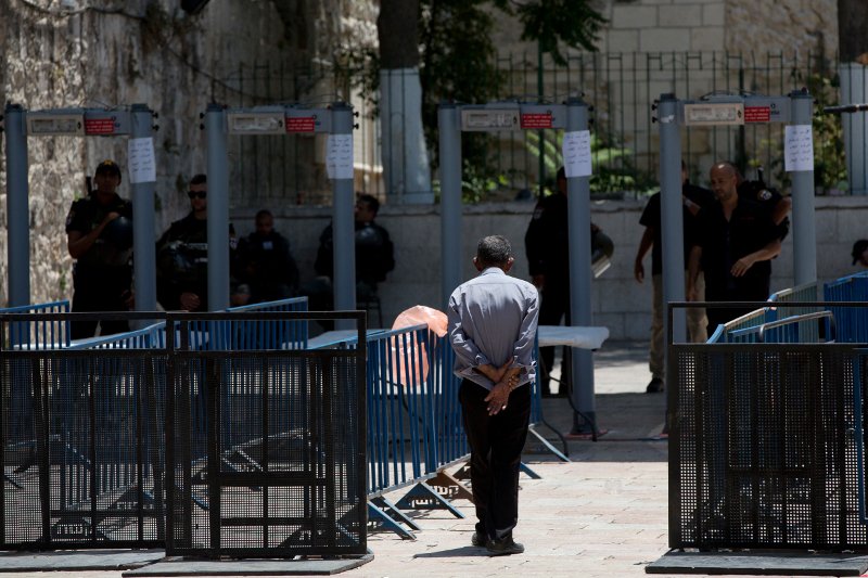 Μόνο όσοι είναι άνω των 50 ετών θα μπορούν να πηγαίνουν στην παλιά πόλη της Ιερουσαλήμ | iefimerida.gr 2