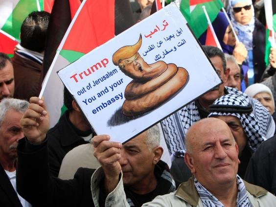 Επεισόδια στην Ουάσινγκτον: Διαδηλωτές έσπασαν βιτρίνες και αυτοκίνητα [βίντεο] | iefimerida.gr 4