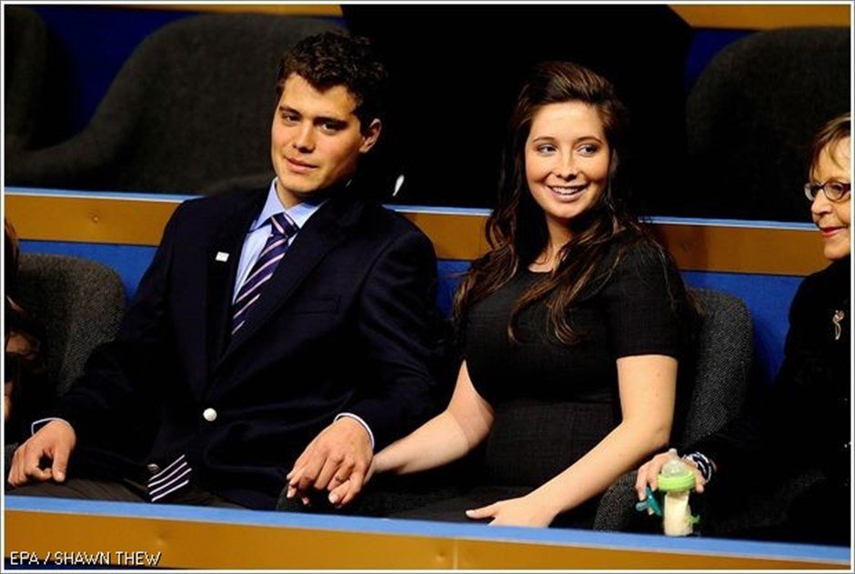 Η κόρη της Σάρα Πέιλιν περιμένει το δεύτερο εκτός γάμου παιδί της [εικόνες] | iefimerida.gr 0