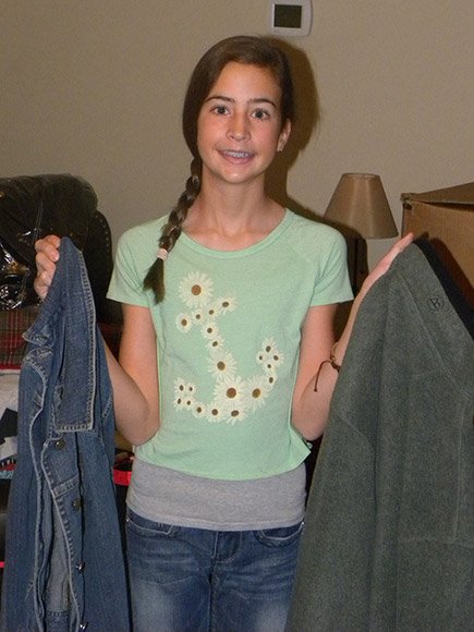 Μία 12χρονη με μεγάλη καρδιά -Μάζεψε 1.000 παλτά για τους άστεγους [εικόνες] | iefimerida.gr 1