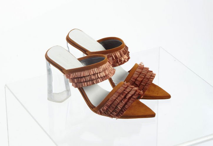 H Πάμελα Αντερσον, γκλάμουρ ηγερία της μόδας παπουτσιών Vegan [εικόνες] | iefimerida.gr 8