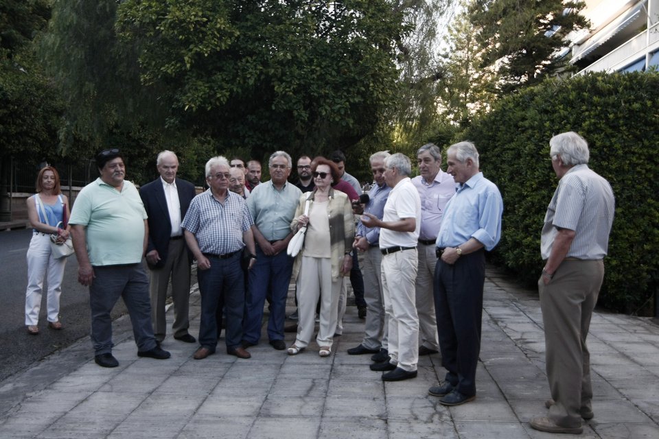 Η συγκέντρωση του ΠΑΜΕ και ο σκύλος που κέντρισε το ενδιαφέρον του Πολ Μέισον [εικόνες] | iefimerida.gr 4