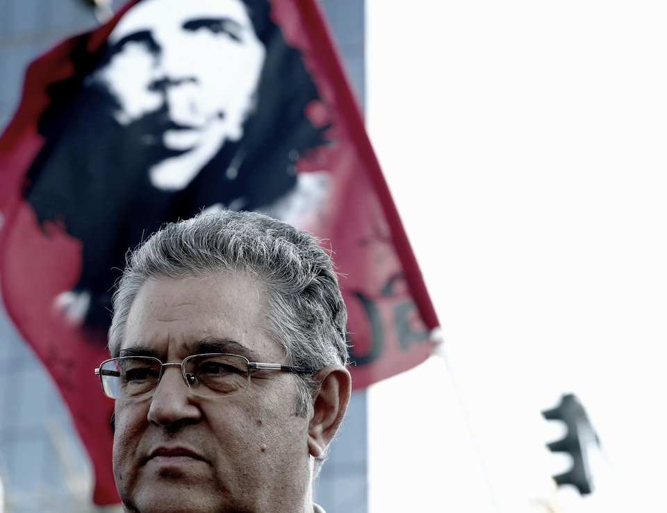 Η συγκέντρωση του ΠΑΜΕ και ο σκύλος που κέντρισε το ενδιαφέρον του Πολ Μέισον [εικόνες] | iefimerida.gr 2