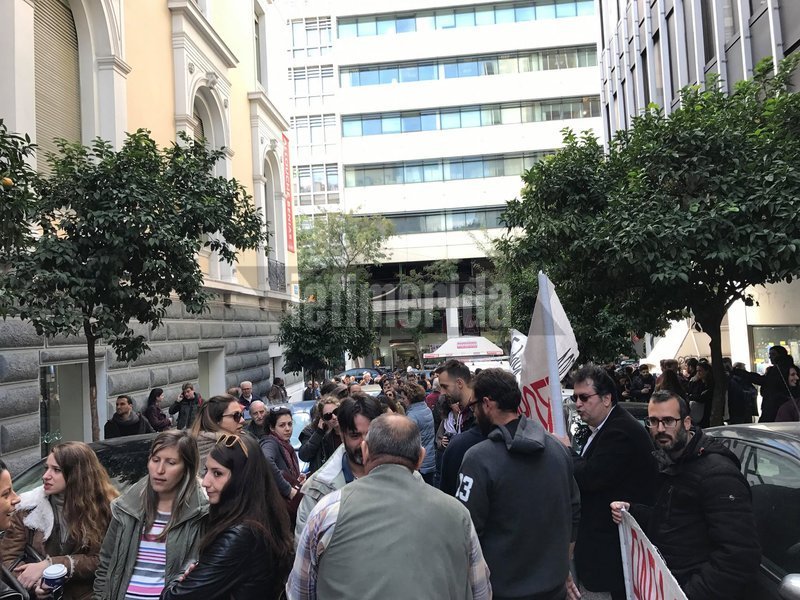 Πορείες στο κέντρο -Εκλεισαν οι δρόμοι, ρολά στο Δημόσιο | iefimerida.gr 21