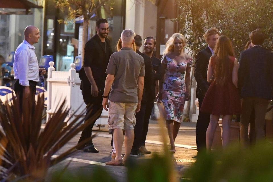 Η νέα ζωή της Πάμελα Αντερσον στην Μασσαλία [εικόνες] | iefimerida.gr 0