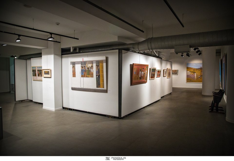 Λαμπερά εγκαίνια στη «Φωκίωνος Νέγρη 16»: Σκηνογραφίες σε ξύλα θαλάσσης [εικόνες]  | iefimerida.gr 5