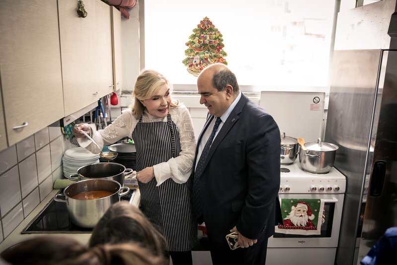 H Μαριάννα Β. Βαρδινογιάννη μαζί με τον Πρόεδρο του Ομίλου για την UNESCO Πειραιώς & Νήσων