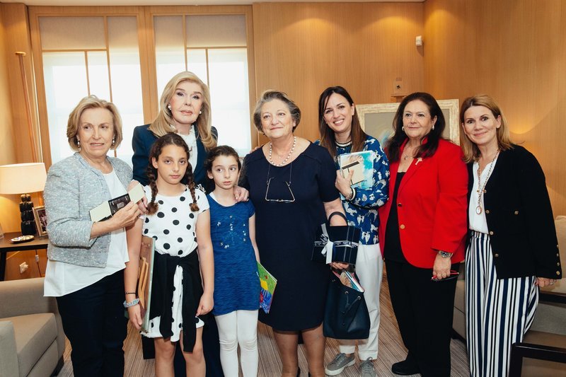 Κατερίνα Κοττή, Μαριάννα Β. Βαρδινογιάννη, Βάνα και Μελίτα και Σίσσυ Παυλοπούλου, Τζίνα Κόφφα, Ινώ Κωσταντοπούλου, Τζωρτζίνα Έλληνα