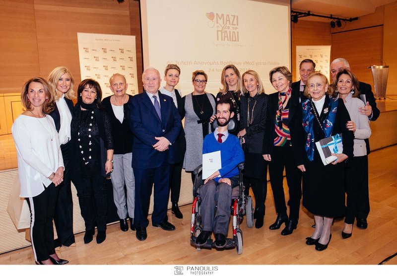 Το «Μαζί για το Παιδί» βράβευσε τους πρωταγωνιστές της ζωής -Τιμητική διάκριση για το iefimerida [εικόνες] | iefimerida.gr 1