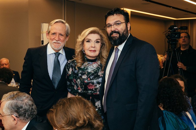 Διονύσιος Κοδέλλας, Μαριάννα Β. Βαρδινογιάννη, υφυπουργός Αθλητισμού Γιώργος Βασιλειάδης