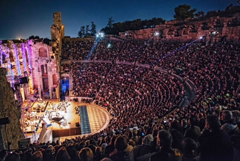 Το κατάμεστο από κόσμο Ηρώδειο