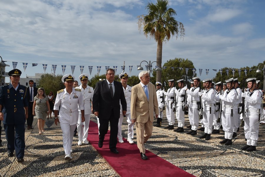 Με λαμπρότητα ο εορτασμός για την Παναγία σε Τήνο και Πόντο -Ηθη και έθιμα από όλη τη χώρα [εικόνες] | iefimerida.gr 0