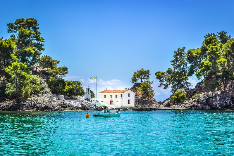 Νησί καρτ ποστάλ στο Ιόνιο -Μια σταλιά, έχει πάνω του μόνο μια εκκλησιά και ένα κάστρο! [εικόνες] | iefimerida.gr 3