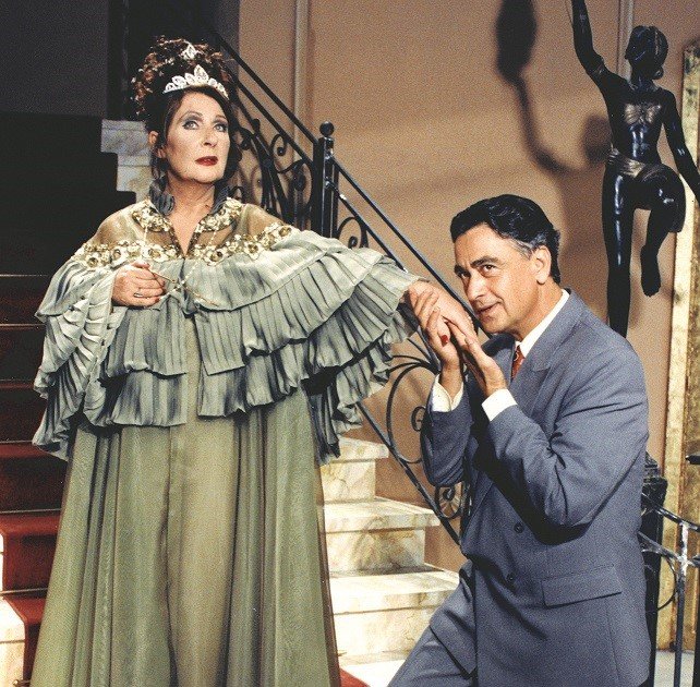 Συλλεκτικό λεύκωμα-ημερολόγιο αφιερωμένο στη Μαντάμ Σουσού για το 2018 [εικόνες] | iefimerida.gr 2