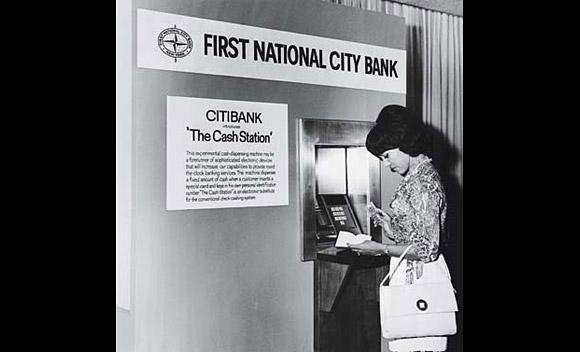 Πως δημιουργήθηκαν τα μηχανήματα αυτόματης ανάληψης μετρητών - Η ιδέα προήλθε από τη σοκολάτα [εικόνες] | iefimerida.gr 1