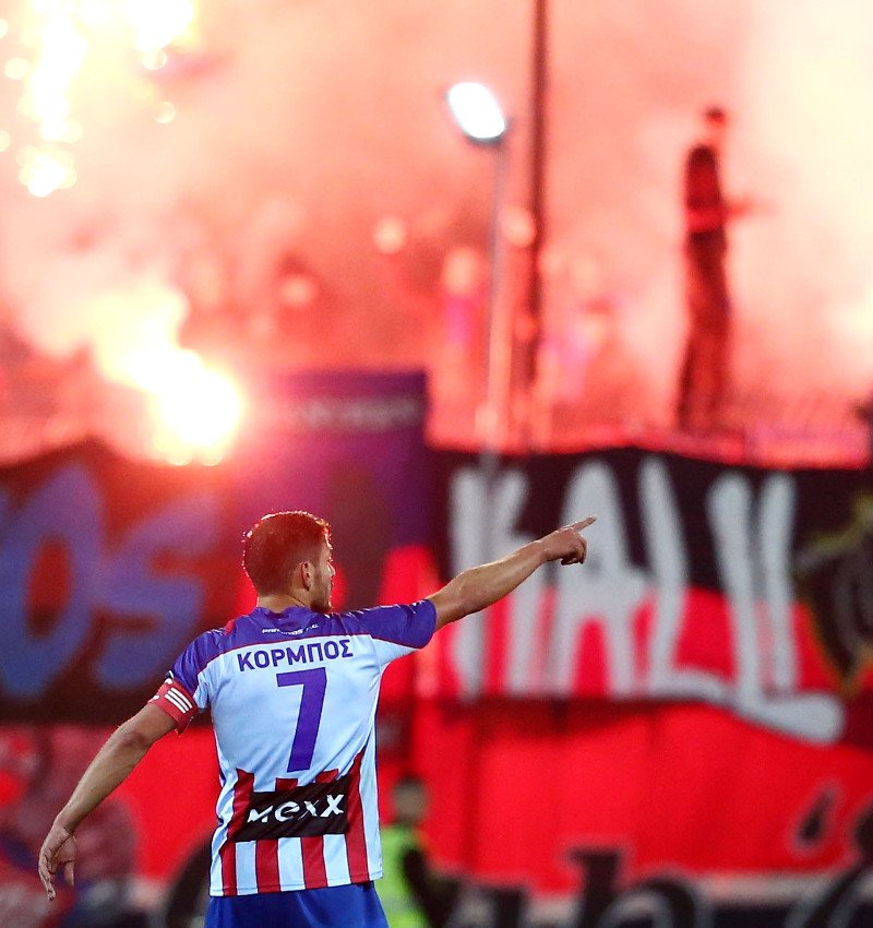 Στην Πλατεία κάθε ματς είναι γιορτή – Παίκτες και οπαδοί του Πανιωνίου σε ένα ακόμη ρεσιτάλ [εικόνες] | iefimerida.gr 2