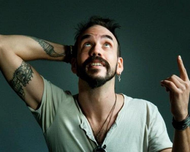 O Πάνος Μουζουράκης στον Σταυρό Του Νότου Club [βίντεο] | iefimerida.gr 0