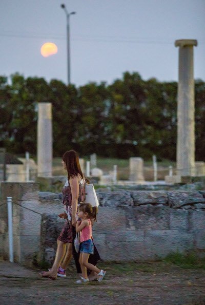 Μαγεία: Η αυγουστιάτικη πανσέληνος πάνω από την Ελλάδα -Και μερική έκλειψη [εικόνες] | iefimerida.gr 17
