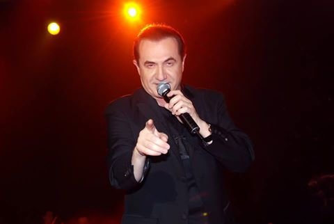 Τα μπουζούκια πήγαν στην Αυστραλία -Οι Ελληνες ομογενείς αποθεώνουν τον Λευτέρη Πανταζή [εικόνες] | iefimerida.gr 4