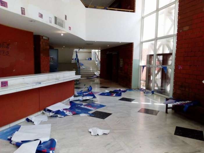 Επεισόδια στις φοιτητικές εκλογές: Κουκουλοφόροι σε Νομική, Πάντειο και Παιδαγωγικό | iefimerida.gr 5