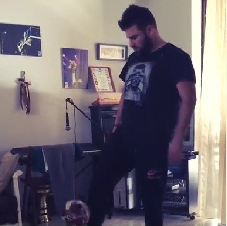 Ο Παντελής Παντελίδης μαγεύει με την μπάλα στα πόδια – Κολπάκια που θυμίζουν... Μέσι [εικόνες & βίντεο] | iefimerida.gr 1