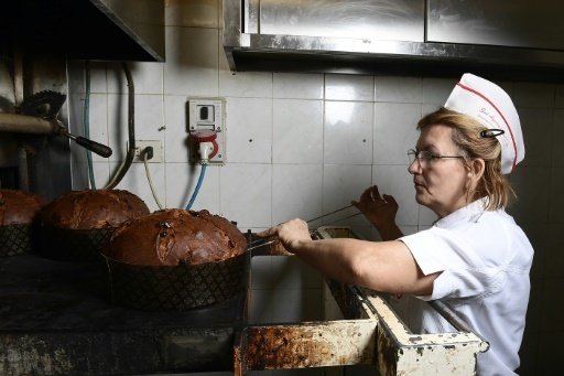 Στο Μιλάνο έφτιαξαν το μεγαλύτερο πανετόνε στον κόσμο! 140 κιλά, 2 μέτρα [εικόνες] | iefimerida.gr 4