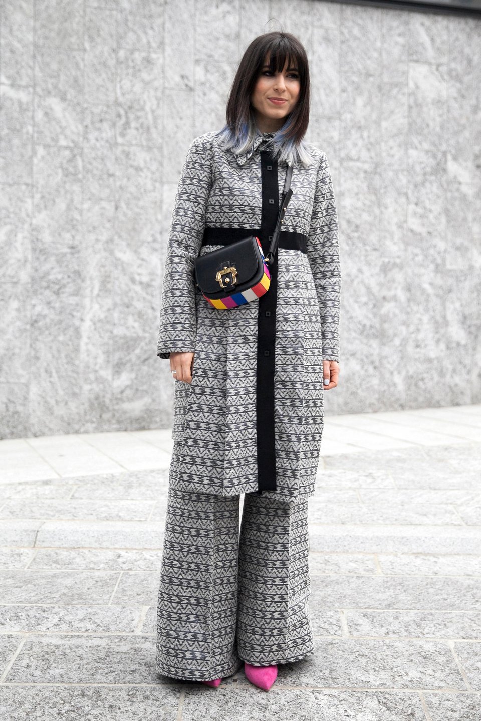 Τέλος τα skinny και τα σκισμένα- Ψηλόμεσες 70's παντελόνες, η νέα «καυτή» τάση [εικόνες] | iefimerida.gr 2