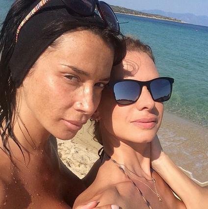 Η Πάολα στην παραλία χωρίς ίχνος μακιγιάζ [εικόνα] | iefimerida.gr 0