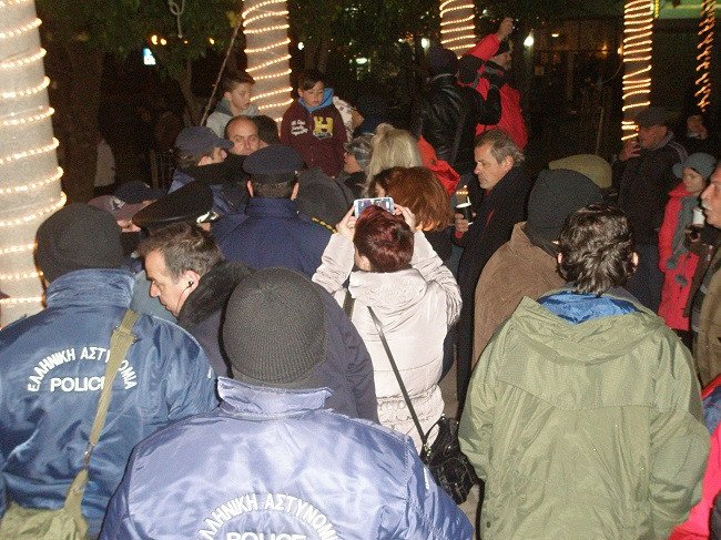 Ενταση στην ομιλία Παπανδρέου: Αποδοκιμασίες και «ψιλές» [εικόνες & βίντεο] | iefimerida.gr 0