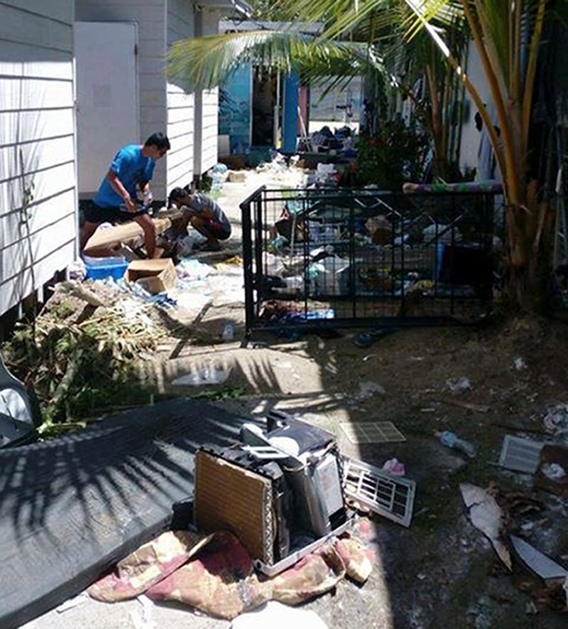 Βίαιη εκκένωση του κέντρου κράτησης προσφύγων στην Παπούα Νέα Γουινέα [εικόνες] | iefimerida.gr 0