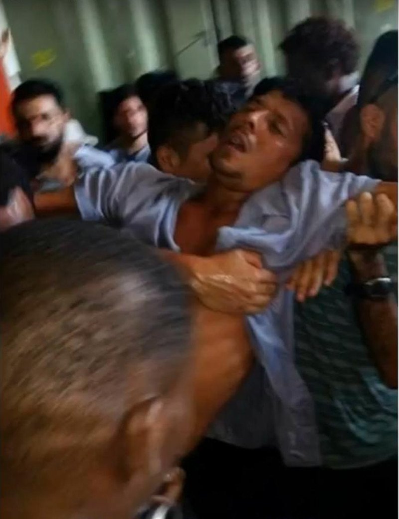 Βίαιη εκκένωση του κέντρου κράτησης προσφύγων στην Παπούα Νέα Γουινέα [εικόνες] | iefimerida.gr 3