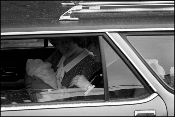 Κλεμμένες εικόνες: Εκθεση με σπάνια στιγμιότυπα παπαράτσι από παγκόσμιους σταρ [εικόνες] | iefimerida.gr 4