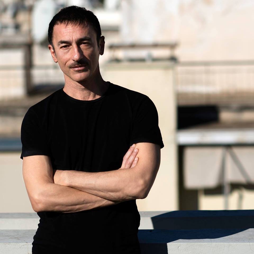 Στον χορευτή και χορογράφο Δημήτρη Παπαϊωάννου το Bραβείο «Ευρώπη για το θέατρο» [εικόνες] | iefimerida.gr 1