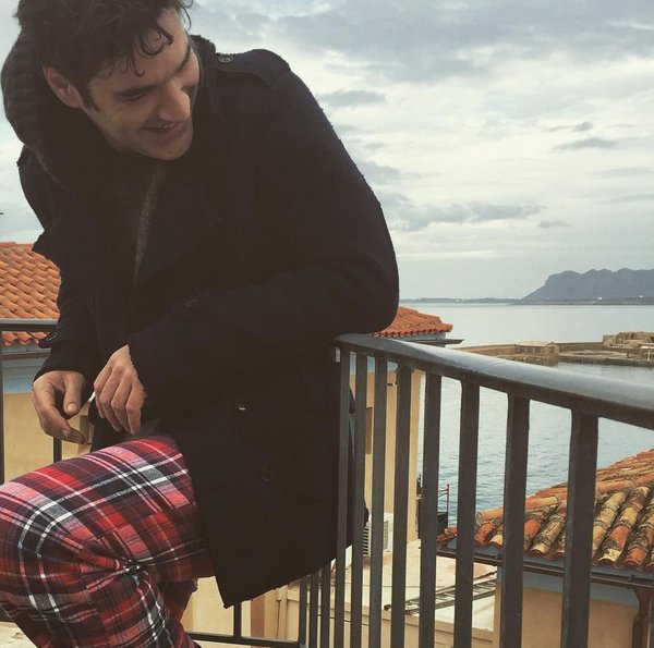 Ο Χριστόφορος Παπακαλιάτης με τις πιζάμες του στο Instagram [εικόνα] | iefimerida.gr 0