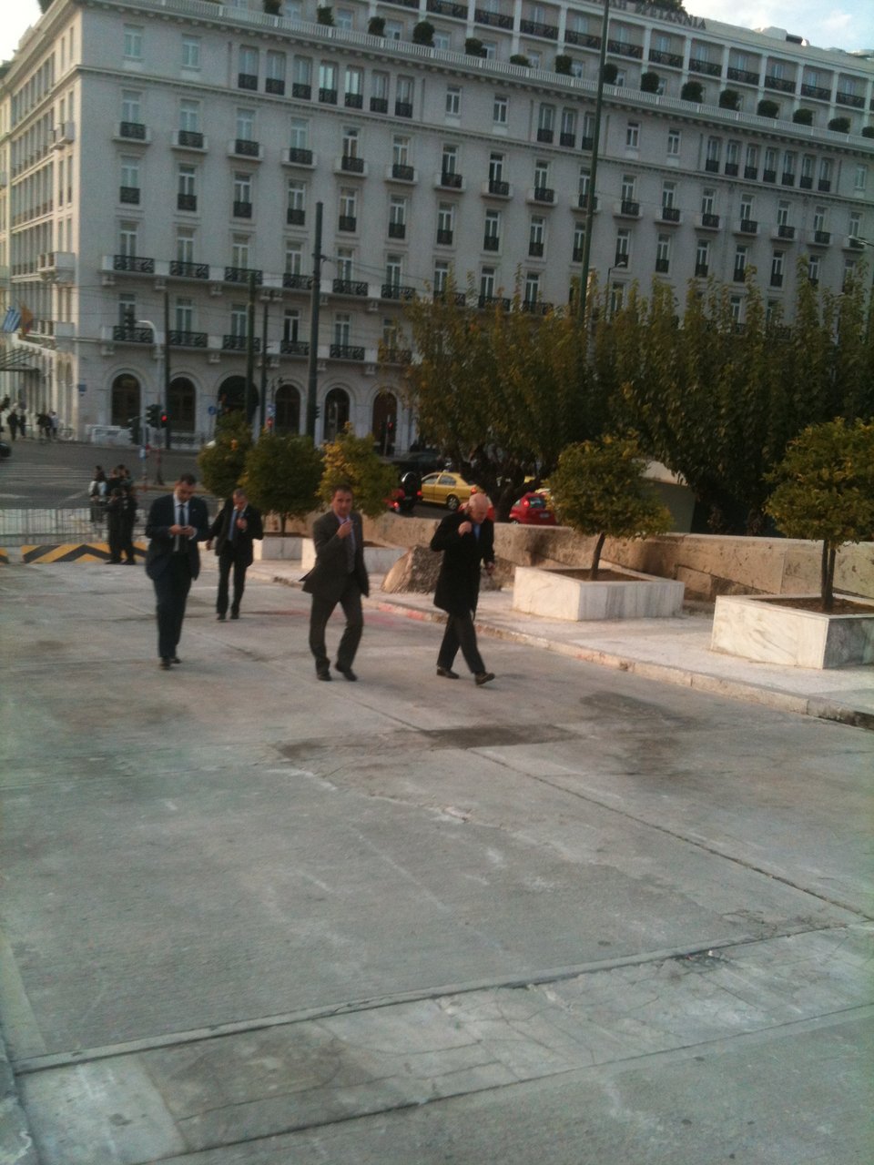 Βγήκε απο τη Βουλή και πήγε για...γυμναστικη(;)  [εικόνες] | iefimerida.gr 2