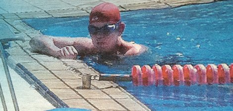 Τα «μακροβούτια» του Παπανδρέου στη θερμαινόμενη πισίνα του ΟΑΚΑ [εικόνες] | iefimerida.gr 1