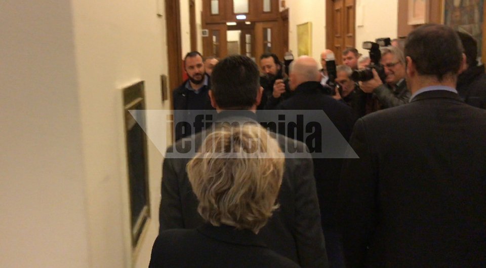 Ο Παπανδρέου επιστρέφει στο ΠΑΣΟΚ -Συναντήθηκε με τη Φώφη Γεννηματά [εικόνες] | iefimerida.gr 7