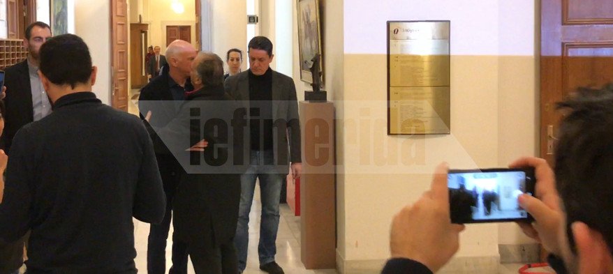 Ο Παπανδρέου επιστρέφει στο ΠΑΣΟΚ -Συναντήθηκε με τη Φώφη Γεννηματά [εικόνες] | iefimerida.gr 9