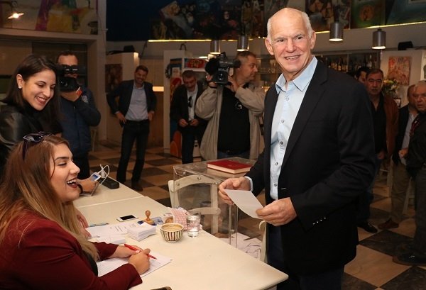 Κεντροαριστερά: Στο Ηράκλειο ψήφισε ο Γιώργος Παπανδρέου [εικόνες] | iefimerida.gr 1