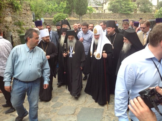 Θερμή υποδοχή για τον Πατριάρχη Μόσχας στο Αγιο Ορος [εικόνες] | iefimerida.gr 0