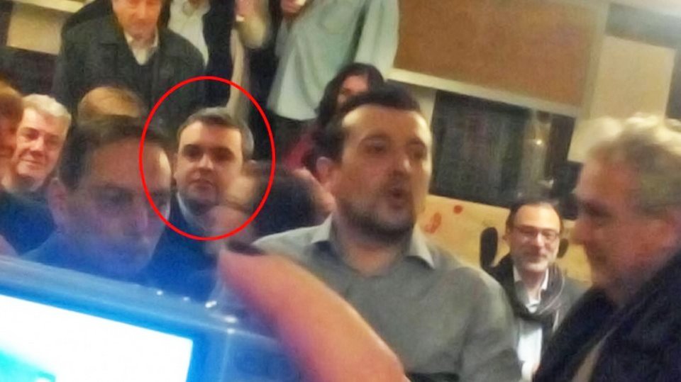 Δεν τον είδα, δεν τον ξέρω... -Η νέα τακτική της κυβέρνησης για τον Πετσίτη | iefimerida.gr 1