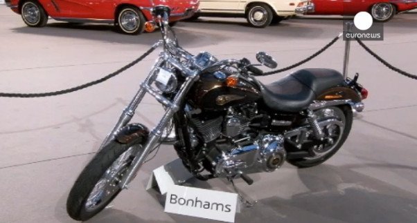 Ο Πάπας «αγκαλιάζει» τους άστεγους -Πούλησε σε δημοπρασία τη Harley του για 210.000 ευρώ [εικόνες] | iefimerida.gr 1